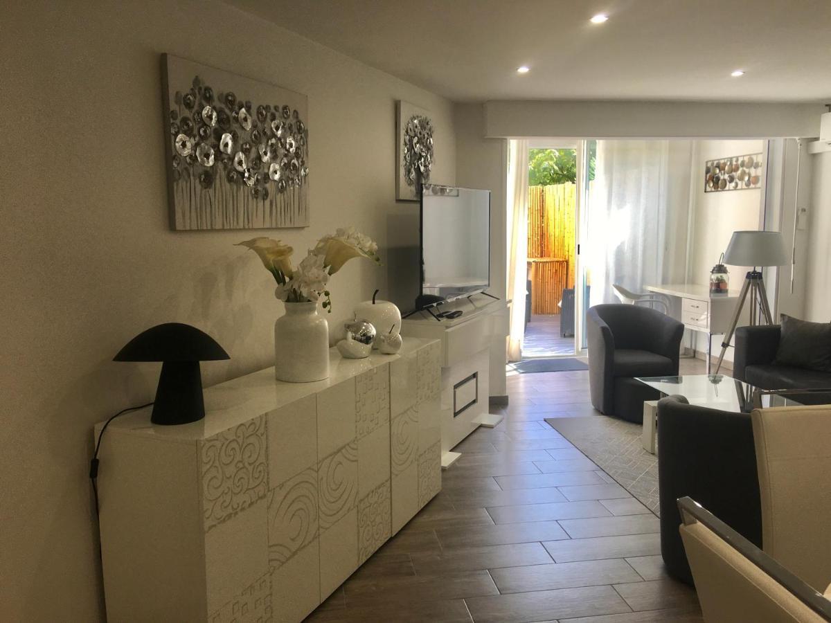 Loft Ravissant Avec Piscine Lägenhet Cagnes-sur-Mer Exteriör bild