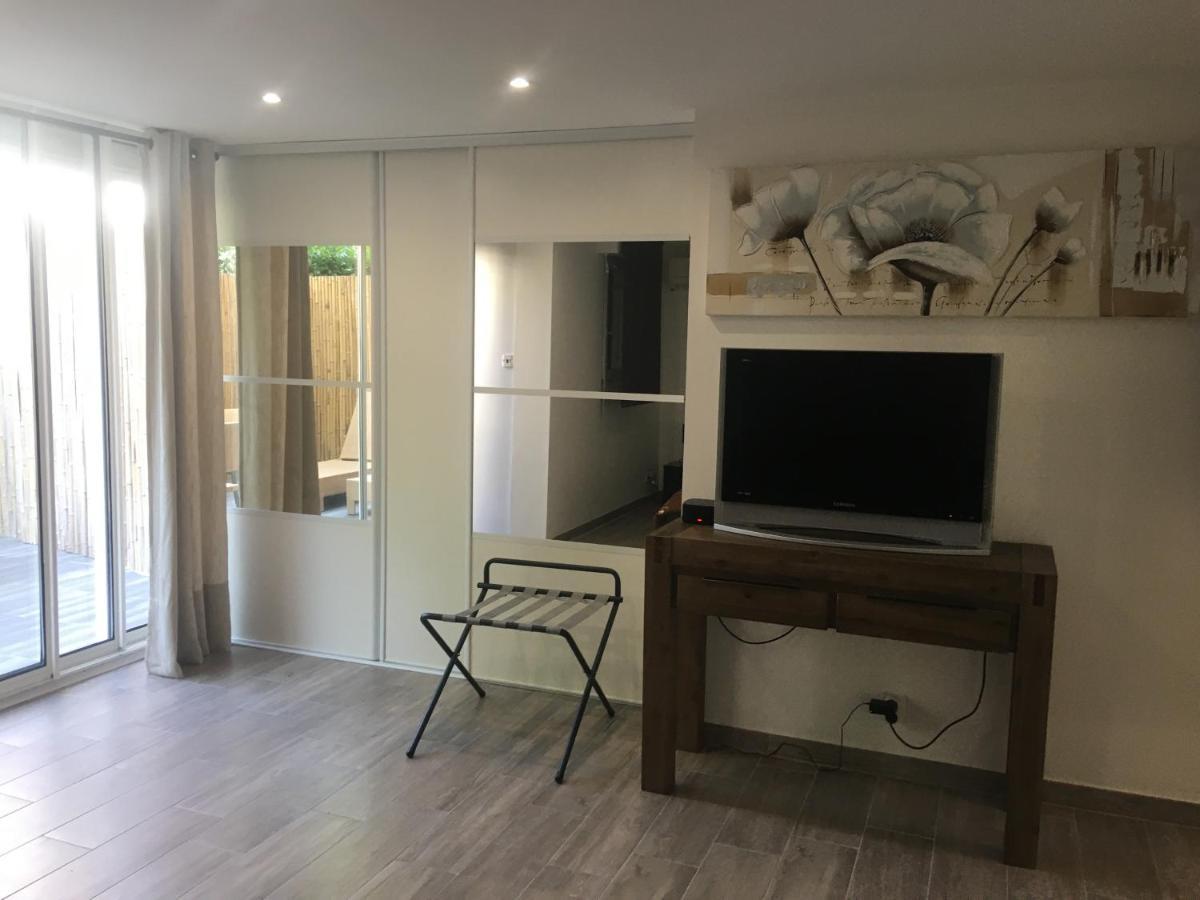 Loft Ravissant Avec Piscine Lägenhet Cagnes-sur-Mer Exteriör bild